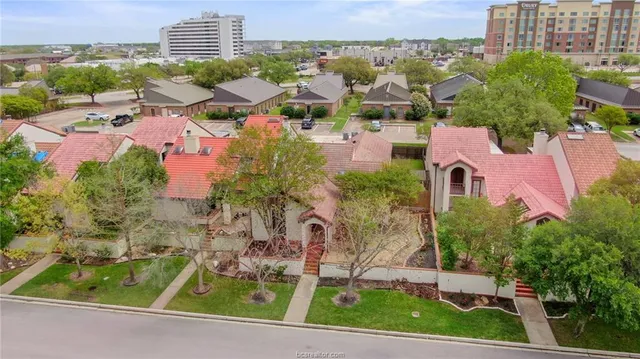 $429,000 | 417 Chimney Hill Drive, College Station, TX 77840