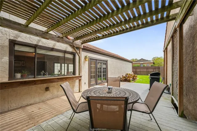 $429,000 | 417 Chimney Hill Drive, College Station, TX 77840