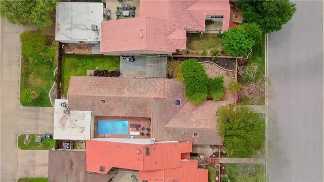 $429,000 | 417 Chimney Hill Drive, College Station, TX 77840