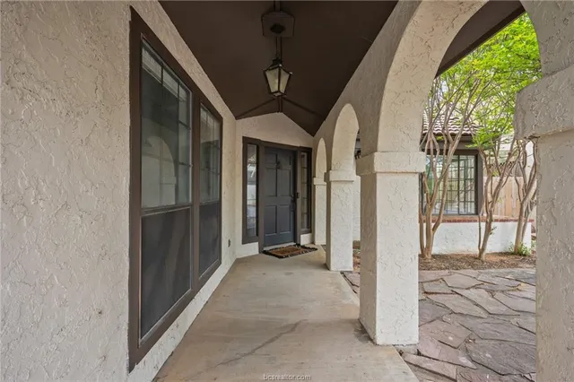 $429,000 | 417 Chimney Hill Drive, College Station, TX 77840