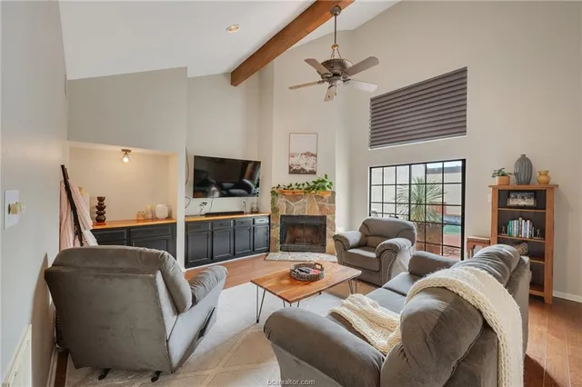 $429,000 | 417 Chimney Hill Drive, College Station, TX 77840