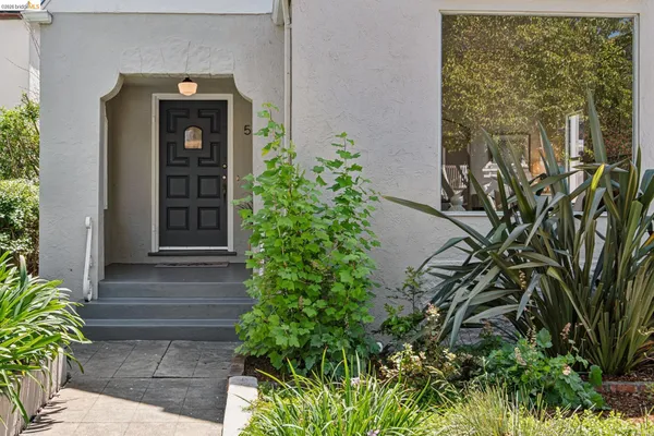 $995,000 | 575 58th Street, Oakland, CA 94609