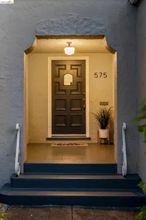 $995,000 | 575 58th Street, Oakland, CA 94609