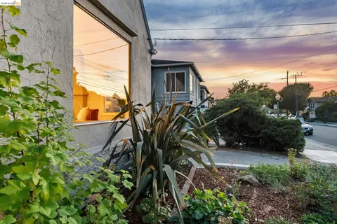 $995,000 | 575 58th Street, Oakland, CA 94609