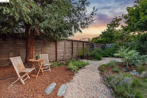 $995,000 | 575 58th Street, Oakland, CA 94609