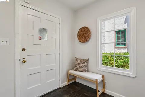 $995,000 | 575 58th Street, Oakland, CA 94609