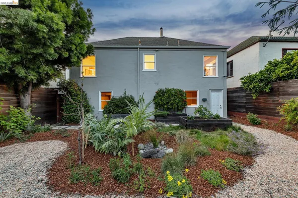 $995,000 | 575 58th Street, Oakland, CA 94609