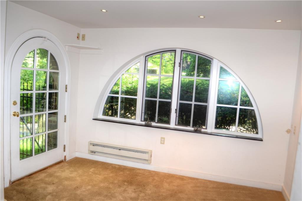 704 Chestnut Road Edgeworth, PA 15143 - Photo 14 of 25 Breakfast room with access to side yard.