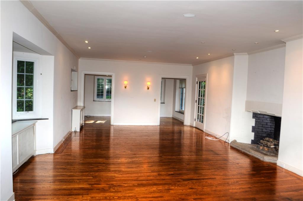 704 Chestnut Road Edgeworth, PA 15143 - Photo 3 of 25