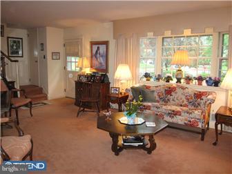 22 Ridgewood Circle Haddonfield, NJ 08033 - Photo 2 of 12 Gallery Image 2