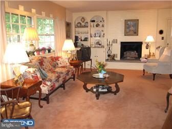 22 Ridgewood Circle Haddonfield, NJ 08033 - Photo 3 of 12 Gallery Image 3
