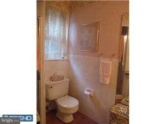 22 Ridgewood Circle Haddonfield, NJ 08033 - Photo 10 of 12 Gallery Image 10