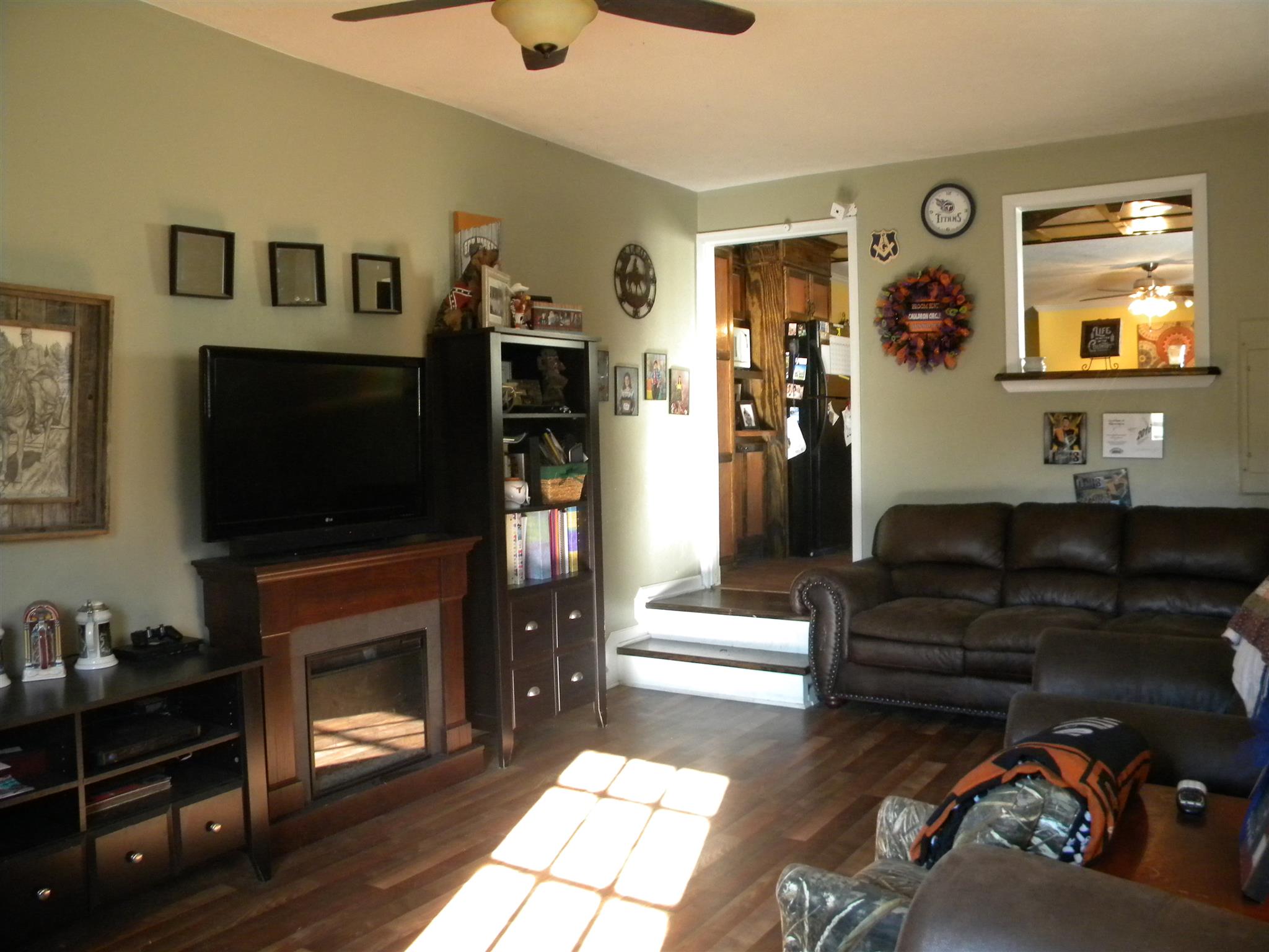 102 Salem Road Hohenwald, TN 38462 - Photo 6 of 27 Living Room