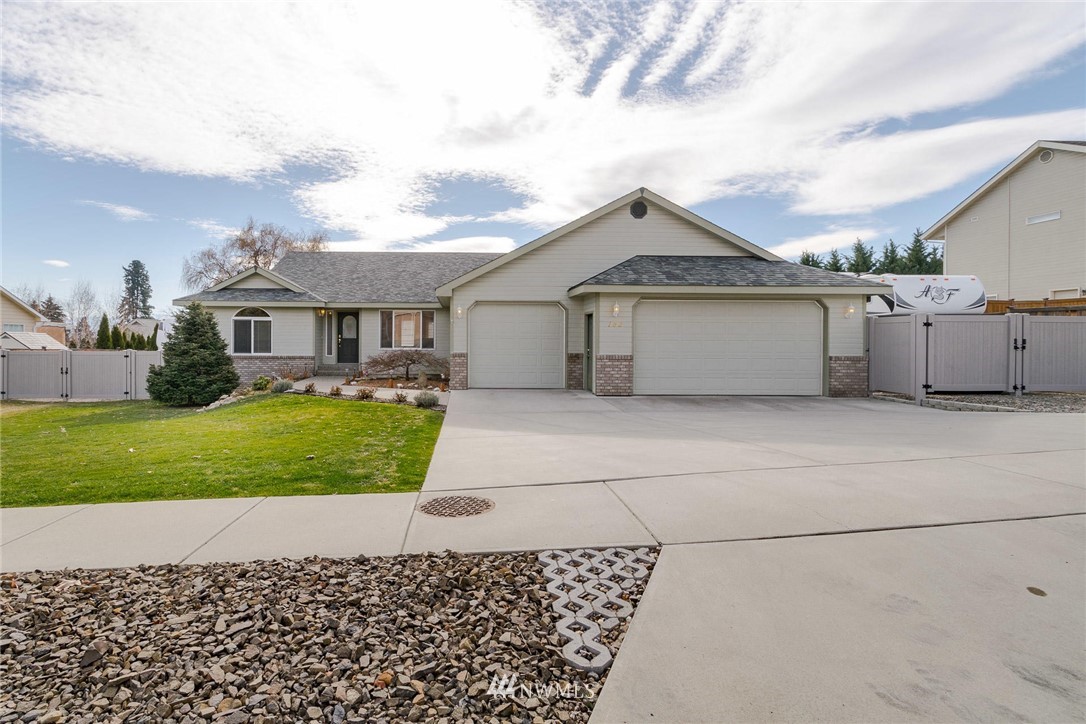 183 Fox Run Wenatchee, WA 98801 - Photo 1 of 18 Gallery Image 1