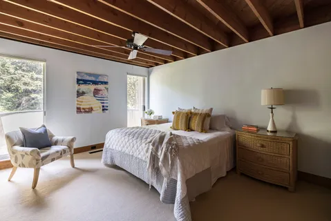 $7,375,000 | 4 Baiting Hollow Road, East Hampton, NY 11937