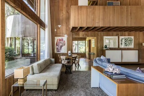 $7,375,000 | 4 Baiting Hollow Road, East Hampton, NY 11937