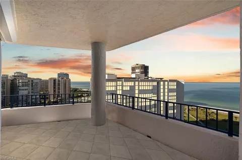 a view of terrace with city view