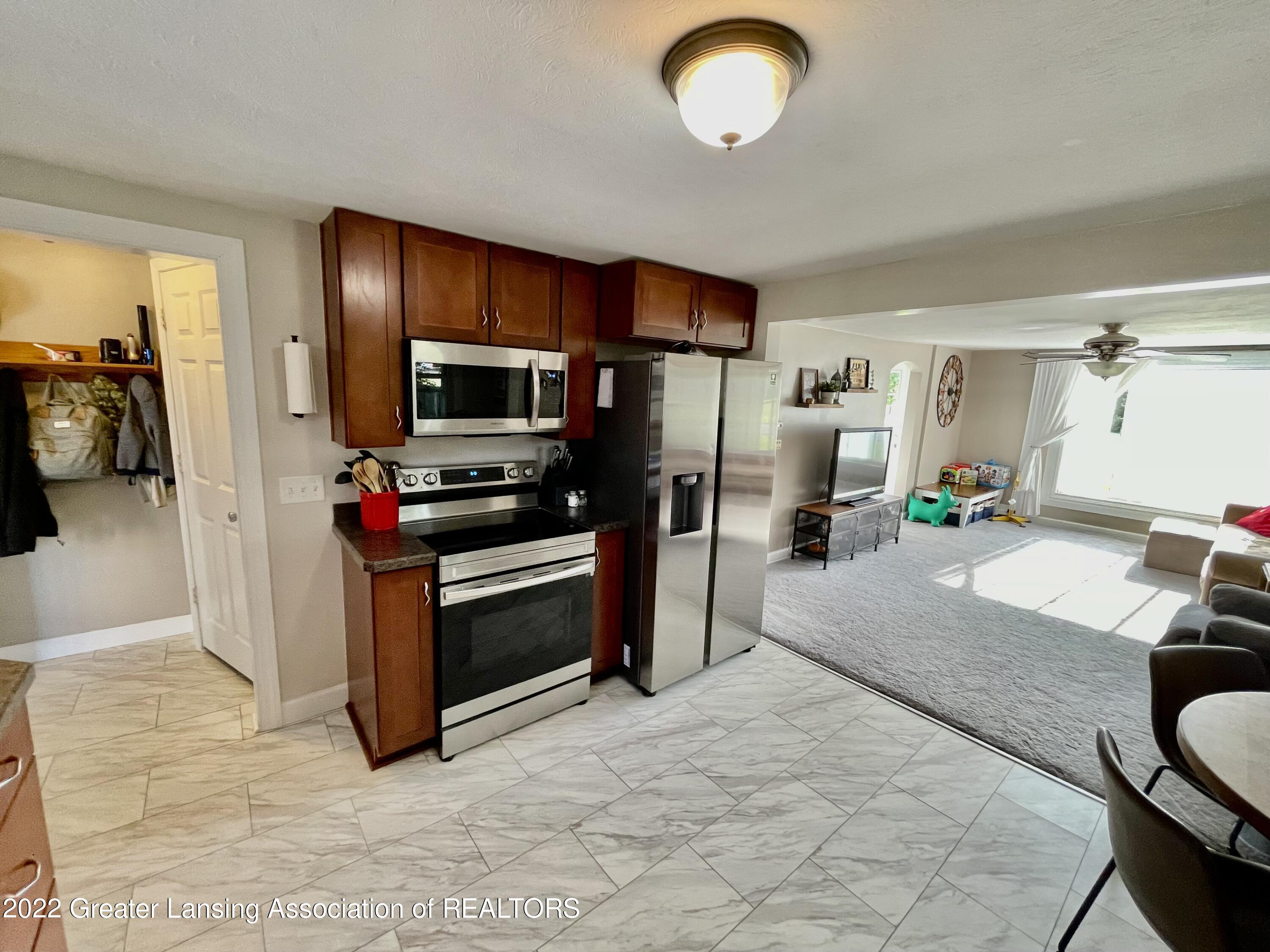 5207 Springport Road Eaton Rapids, MI 48827 - Photo 8 of 32 Kitchen