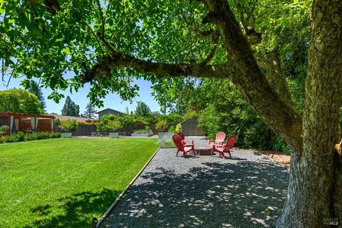 $1,350,000 | 145 St James Drive, Santa Rosa, CA 95403