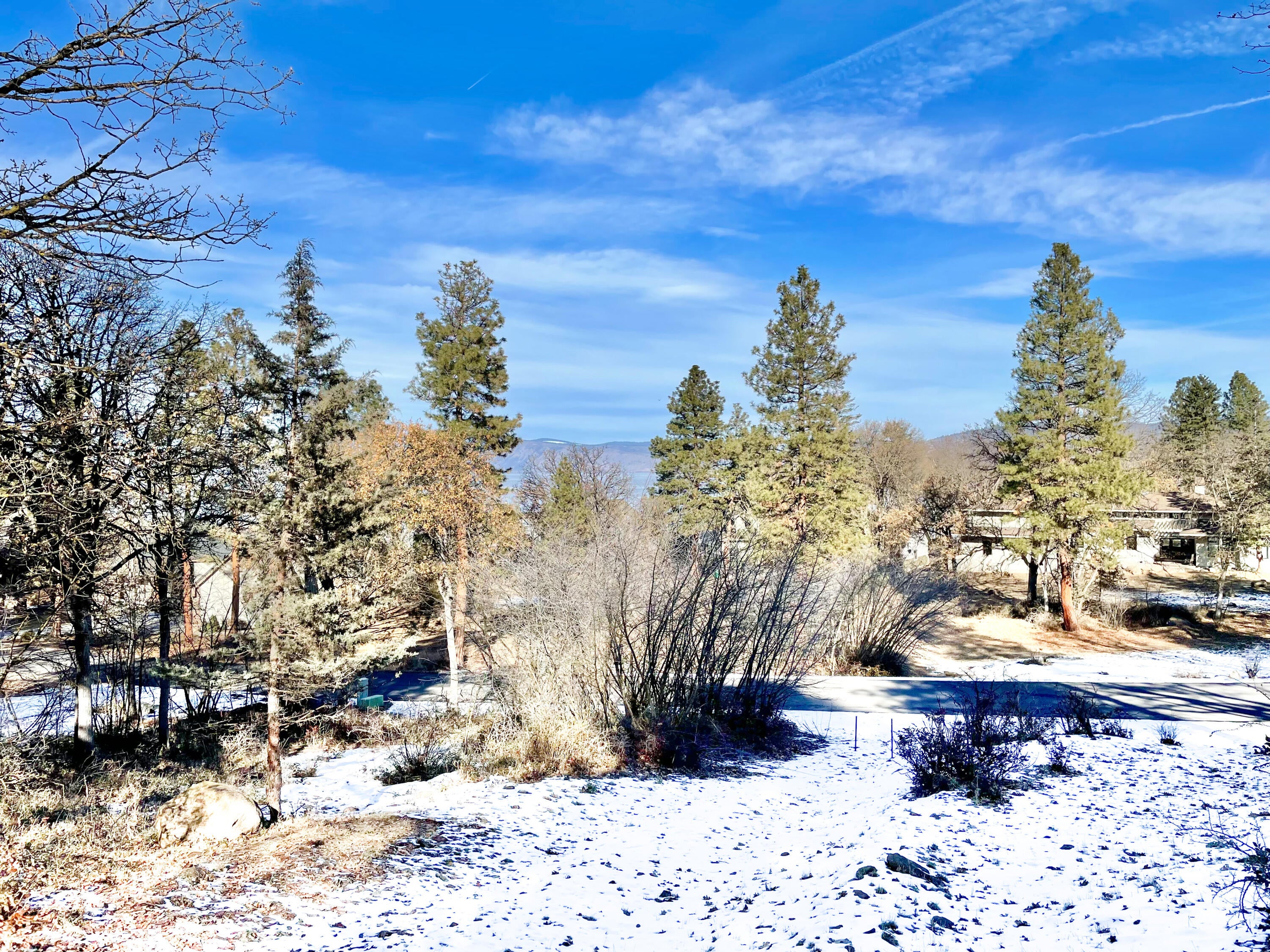Lot899-900 Redstart Road Klamath Falls, OR 97601 - Photo 2 of 4 View from the rear of properties