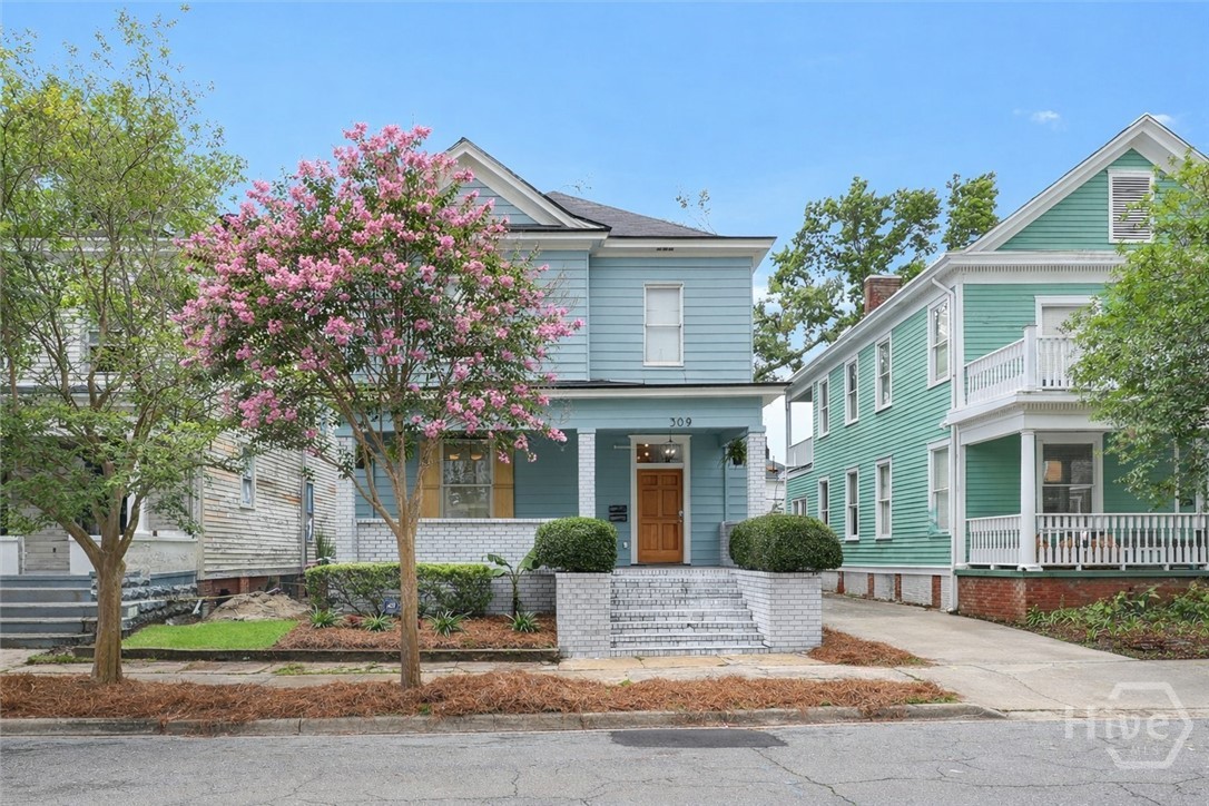309 West 33rd Street Savannah, GA 31401 - Photo 1 of 35