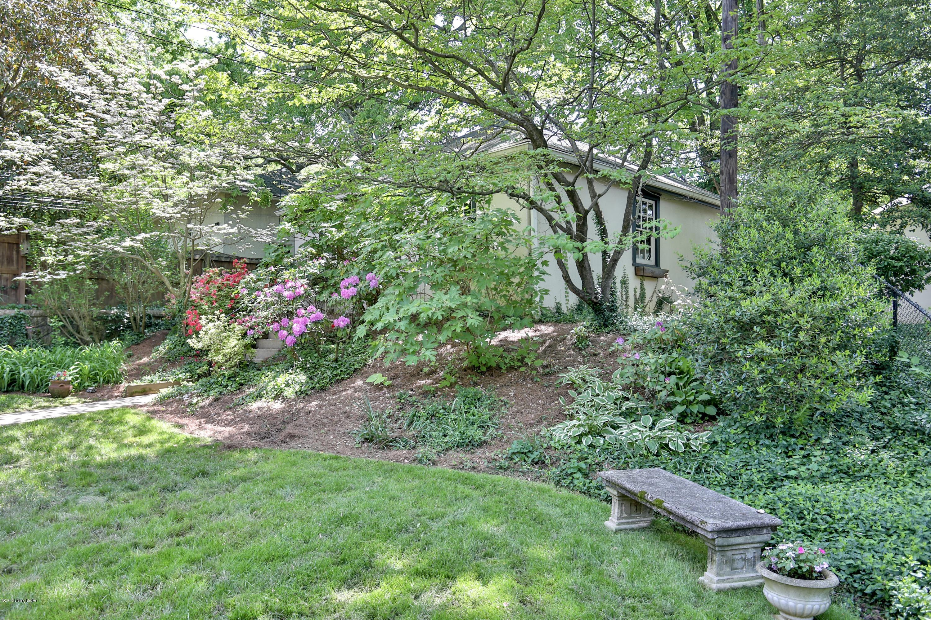 1418 Cherokee Road Louisville, KY 40204 - Photo 53 of 56 Sitting area by garage