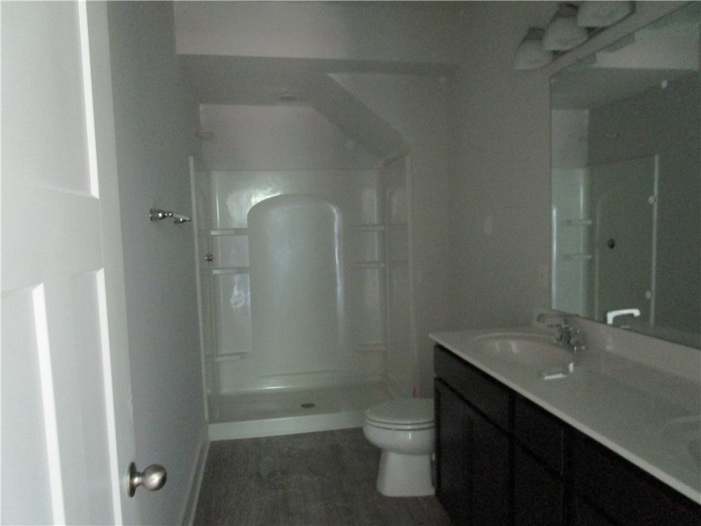 122 Tiger Pond Road, Unit LOT 10 Easley, SC 29642 - Photo 14 of 24 Master bath