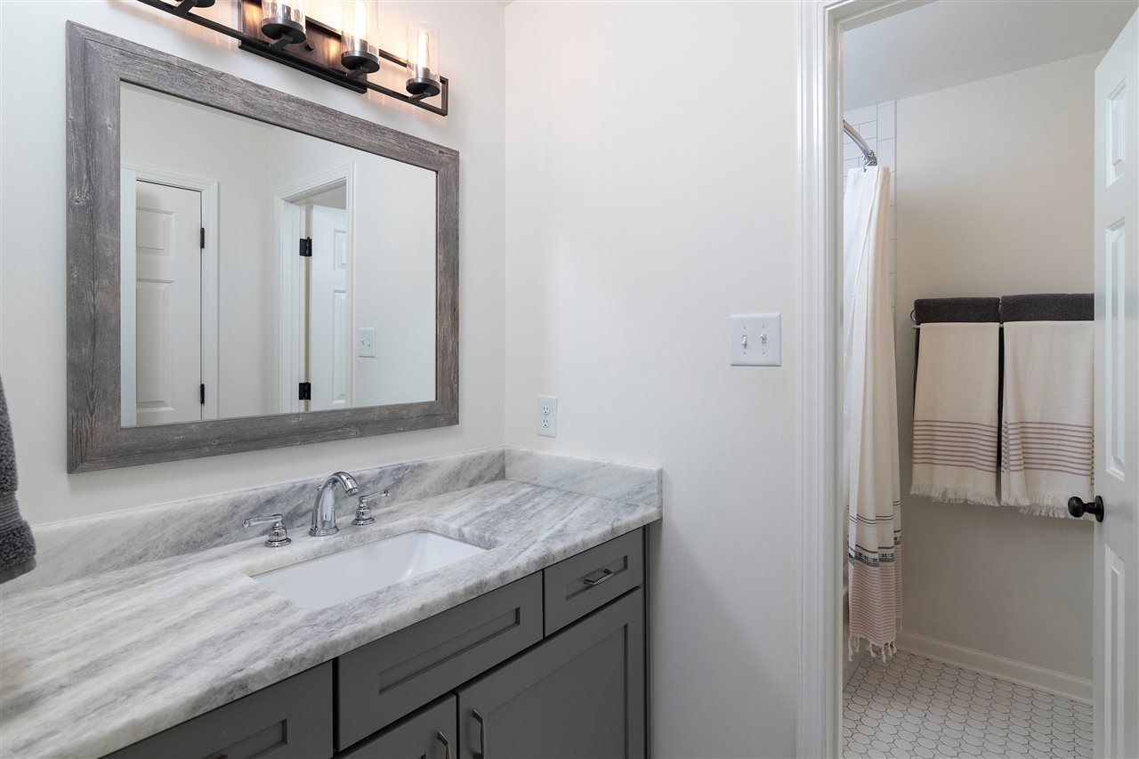 1947 Corbin Road Germantown, TN 38139 - Photo 17 of 24 Gallery Image 17