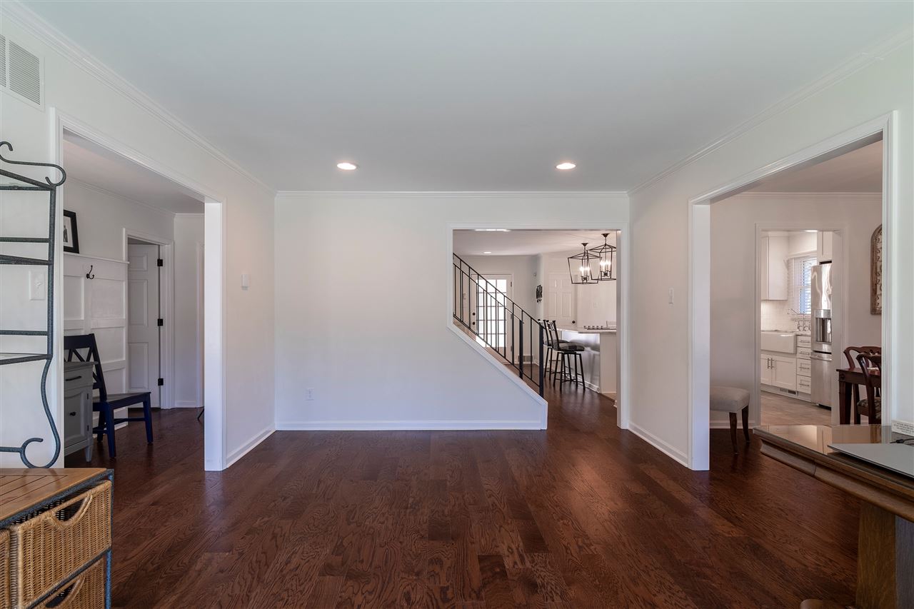 1947 Corbin Road Germantown, TN 38139 - Photo 9 of 24 Gallery Image 9