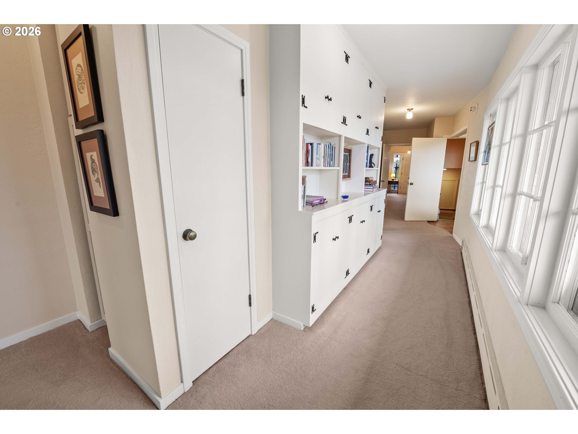 999 Ridge Drive Astoria, OR 97103 - Photo 22 of 47 Hallway