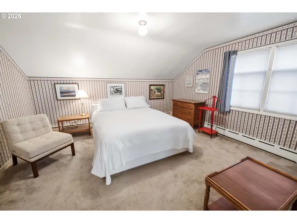 $1,050,000 | 999 Ridge Drive, Astoria, OR 97103