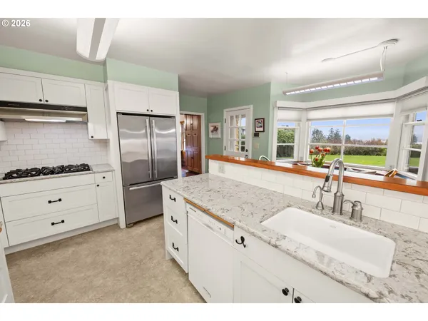 $1,050,000 | 999 Ridge Drive, Astoria, OR 97103