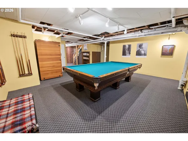 $1,050,000 | 999 Ridge Drive, Astoria, OR 97103