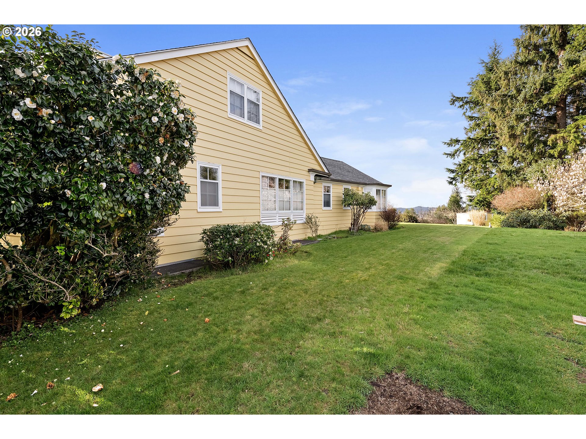 999 Ridge Drive Astoria, OR 97103 - Photo 41 of 47 Yard