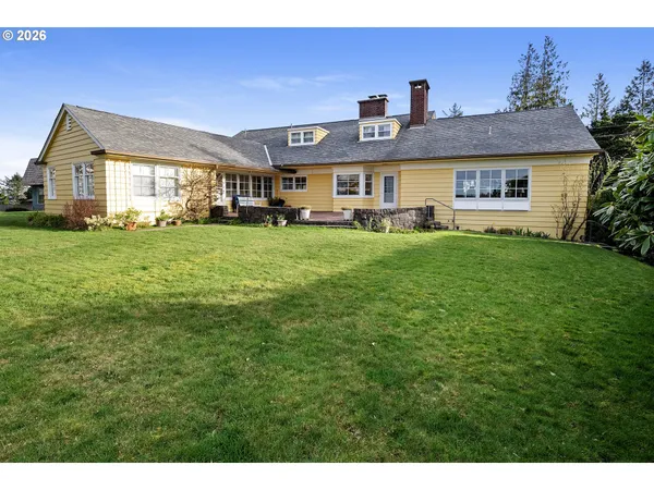 $1,050,000 | 999 Ridge Drive, Astoria, OR 97103