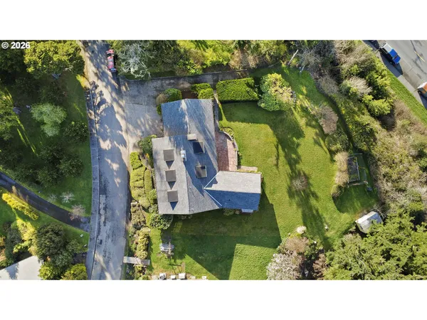 $1,050,000 | 999 Ridge Drive, Astoria, OR 97103