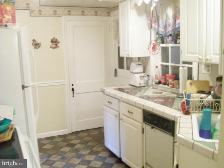 46 Davisville Road Warminster, PA 18974 - Photo 7 of 22 Gallery Image 7