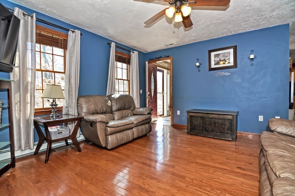 25 Faulkner Road Grafton, MA 01536 - Photo 6 of 24 Gallery Image 6