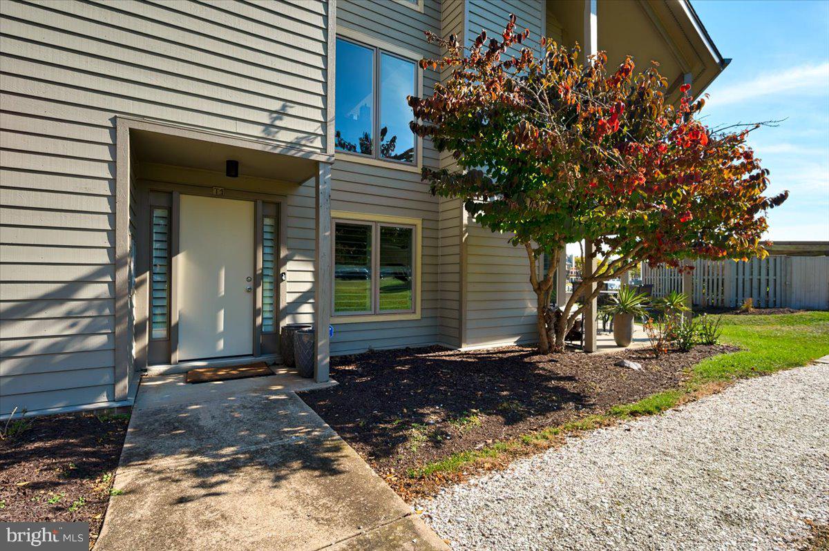 2125 Quay Village Court, Unit T1 Annapolis, MD 21403 - Photo 2 of 36 a front view of a house