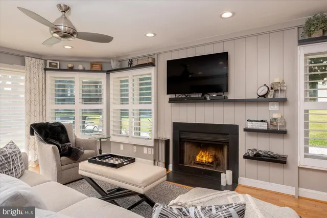 $4,200 | 2125 Quay Village Court, Unit T1, Annapolis, MD 21403