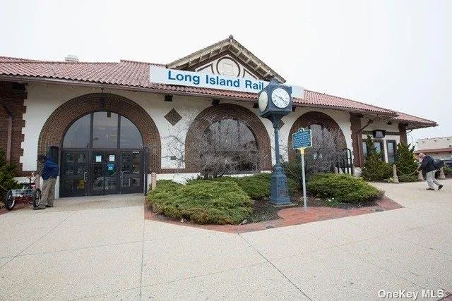 $999,000 | 245 West Chester Street, Long Beach, NY 11561