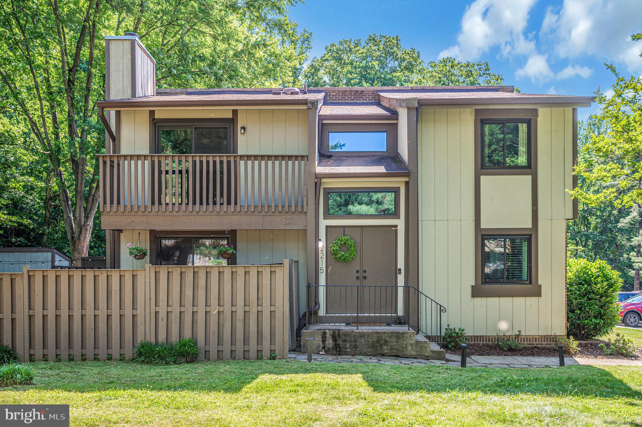 2215 Glencourse Lane Reston, VA 20191 - Photo 2 of 68