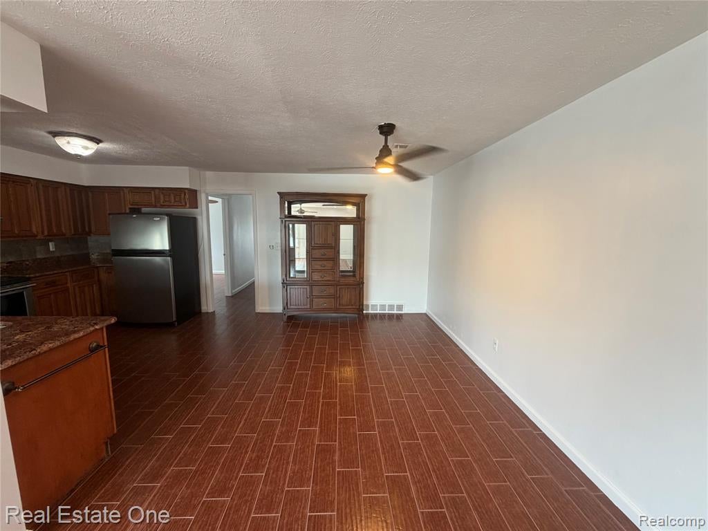 243 14 Mile Road Clawson, MI 48017 - Photo 10 of 44 Gallery Image 10