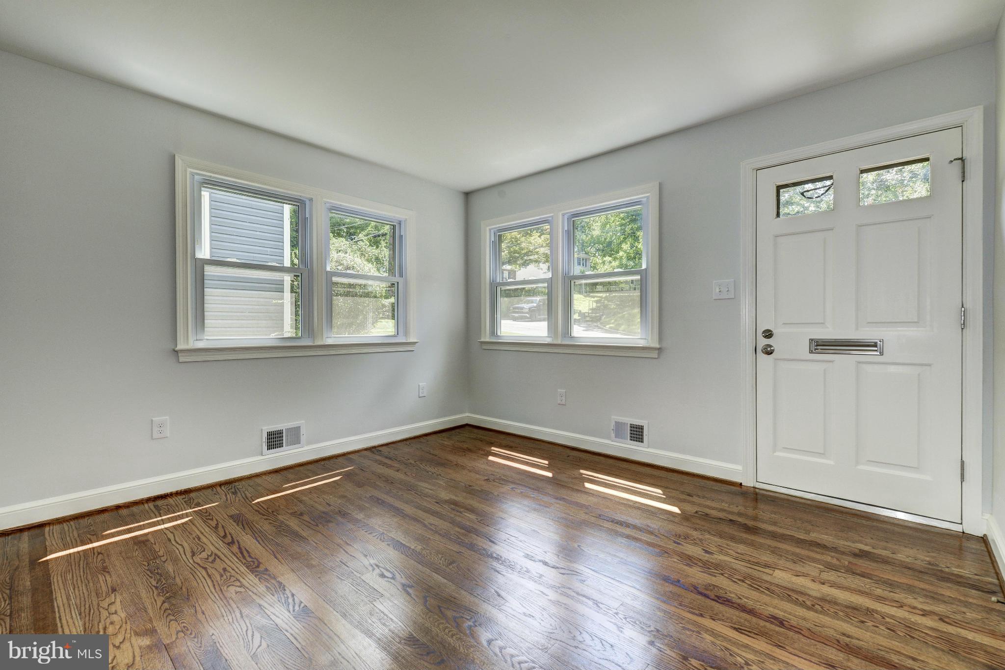 3317 Fayette Road Kensington, MD 20895 - Photo 4 of 16 Living Room