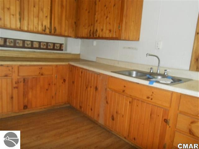 8940 West Blanchard Road Blanchard, MI 49310 - Photo 3 of 11 1767039-2.JPG