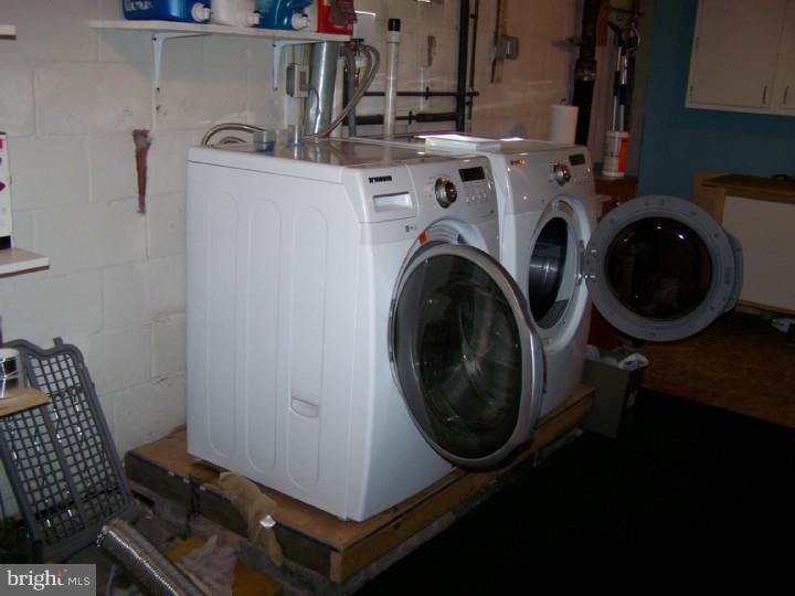 786 Rambler Road Warminster, PA 18974 - Photo 15 of 19 Laundry Room