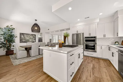 $1,674,000 | 7100 Surfbird Circle, Carlsbad, CA 92011