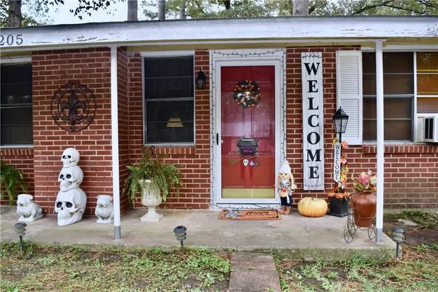 $98,000 | 205 Nalley Drive, Pineville, LA 71360