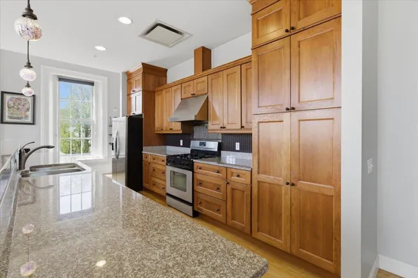 $325,000 | 113 South Street, Unit 302, Bennington, VT 05201