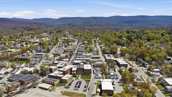 $325,000 | 113 South Street, Unit 302, Bennington, VT 05201